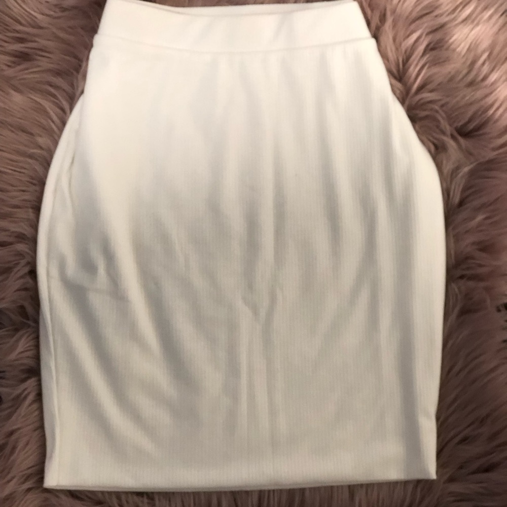 Fashion nova skirt